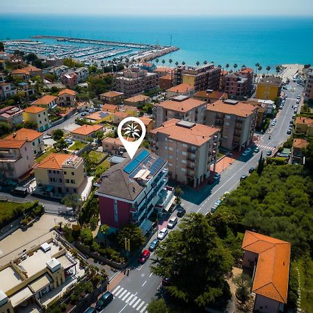 Residence La Palma Marina dʼMarina dʼAndora Bagian luar foto